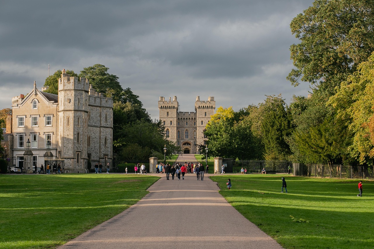 découvrez les actualités, histoires et événements captivants de la famille royale à travers le monde.