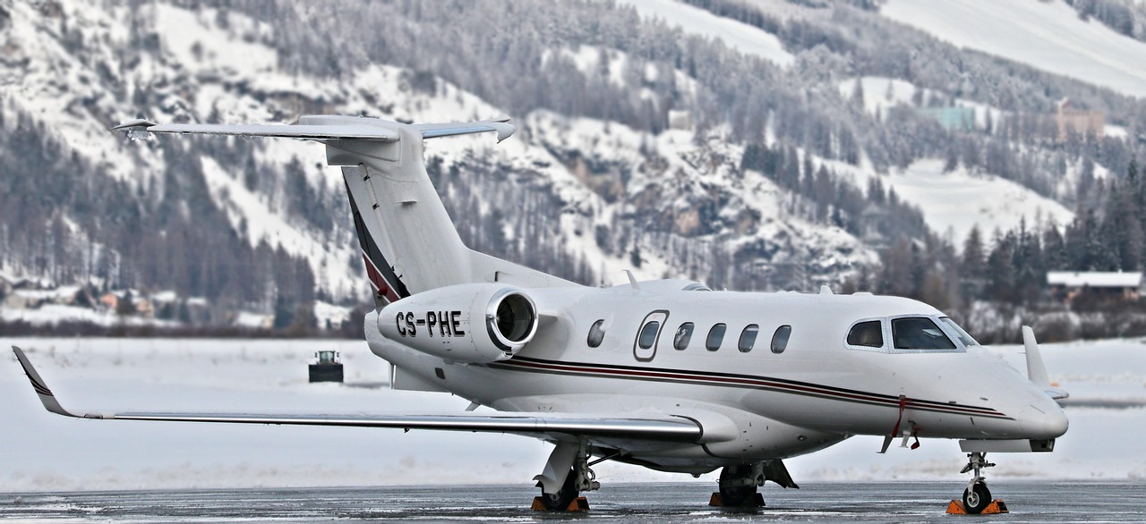 découvrez nos services exclusifs de jets privés pour des voyages de luxe, alliant confort, rapidité et confidentialité.