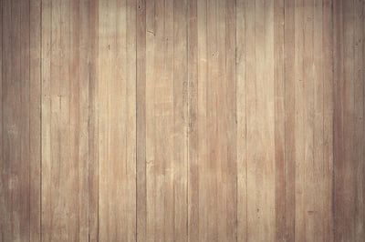Vous en avez assez d’entretenir votre terrasse en bois ? Découvrez cette matière naturelle nouvelle génération qui révolutionne l’entretien !